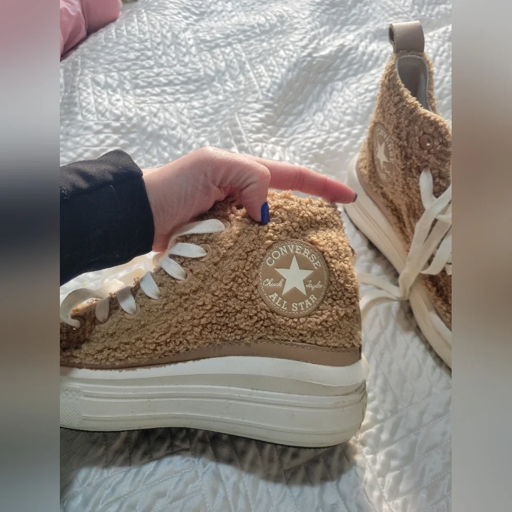 CONVERSE Chuck Taylor All Star Teddy Sherpa Platform High Tops Size 6.5